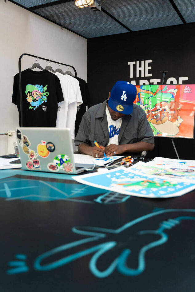 Felyx Art Campaign — Virgil Sana aan het werk in de studio